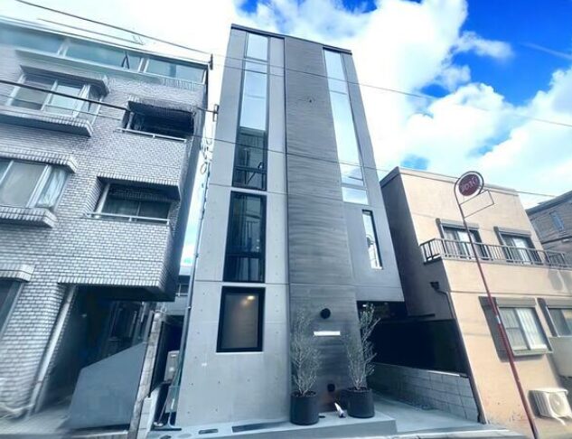 Jiyugaoka Apartment